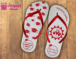 Chinelo Formatura Engenharia Química com vermelho