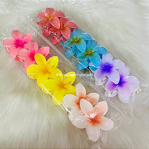 12 Unidades Piranha de Flor Para Cabelo Grande Cor Aleatória Atacado Box Fechado