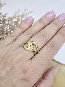 Anel Entrelaçado em Aço Inoxidável Banhado a Ouro