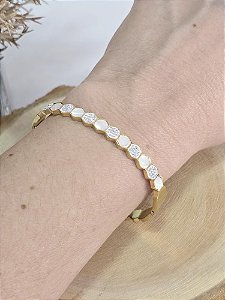 Bracelete Losangos em Madrepérola e Cravejados em Aço Banhado a Ouro