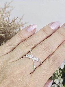 Anel Cruzado com Zircônias em Prata 925