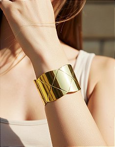 Bracelete Rígido Geométrico Banhado a Ouro Aço Inox