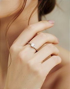 Anel Solitário Clássico em Aço Inoxidável