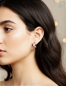 Argola Média Reta Lisa em Aço Inoxidável