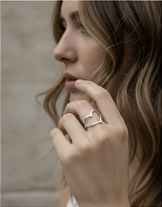 Anel Coração Vazado em Prata 925