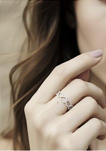 Anel Aliança de Corações em Prata 925