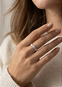 Anel Meia Aliança Corações em Prata 925