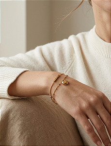 Pulseira Dupla em Aço Inoxidável Banhada a Ouro com Coração Liso