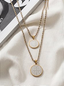 Colar Medalha de São Bento Bicolor em Aço Inoxidável 316L com Corrente Cordão Baiano