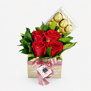 Escada de Rosas Colombianas Vermelhas com Ferrero Rocher