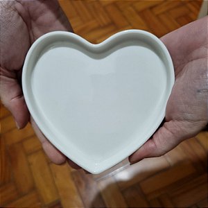 Prato coração de porcelana Branca (13x12,5cm)
