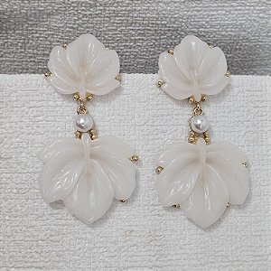 Brinco flor de chita branco