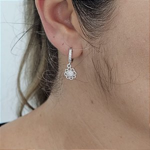 Argolinha mini margarida prata