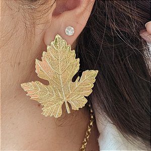 Brinco folha outono dourado