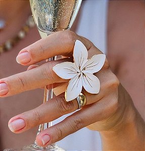 Anel maxi flor branca