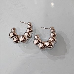 Argola  esferas ABS prata