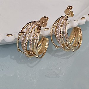 Argola fios cravejada dourada