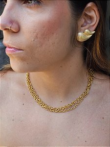 Colar três fios dourado