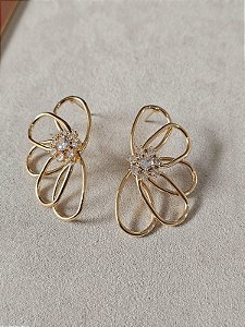Brinco pétala vazada dourado