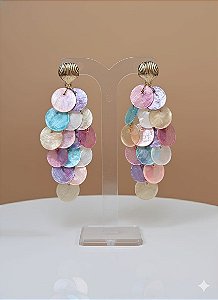 Brinco escama madreperola sereia colorido