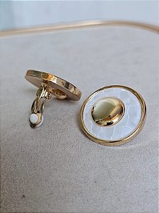 Brinco de pressão redondo