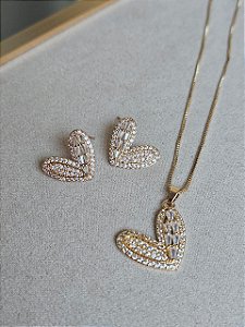 Conjunto coração cravejado dourado