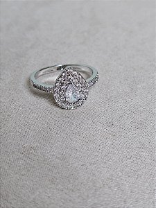 Anel gota cravejada prata cristal