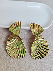 Brinco leque torcido verde