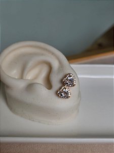 Brinco dois corações dourado