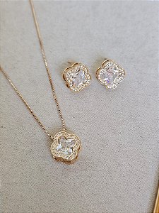 Conjunto trevo zircônia dourado