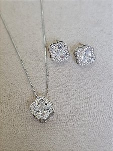 Conjunto trevo zircônia prata