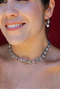 Colar curto elo tríade prata