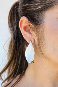 Brinco folha resina branco