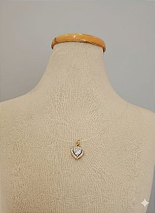 Colar fio coração cravejado