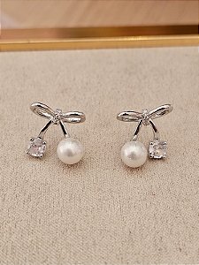 Brinco lacinho prata