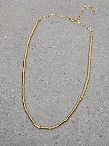 Colar canutilho dourado