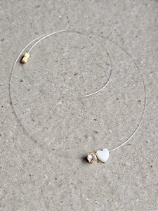 Colar fio ponto de luz coração