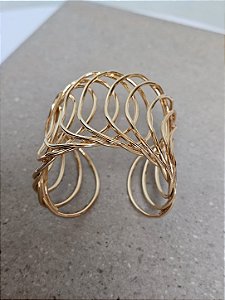 Bracelete ovalado dourado