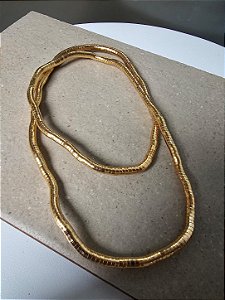 Colar formas dourado