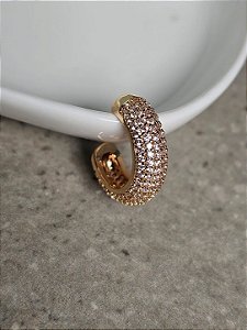 Piercing fake bold cravejado dourado