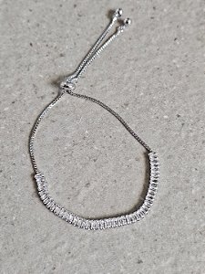 Pulseira riviera baguete gravatinha prata