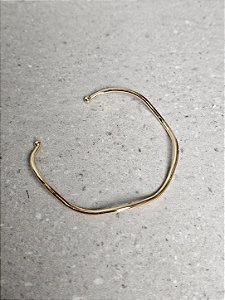 Bracelete slin ondulado dourado