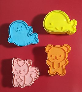 Kit com 4 Forminhas para Cortar pão, em formato de Bichinhos