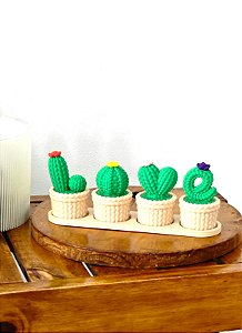 Kit Decorativo Cactos Crochê – Conjunto de Vasos para Decoração LOVE