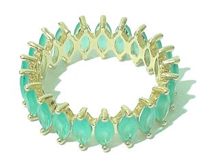 Aliança navete cravejado de zircônia em ouro amarelo