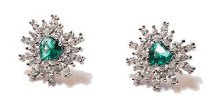 Brinco coração turmalina