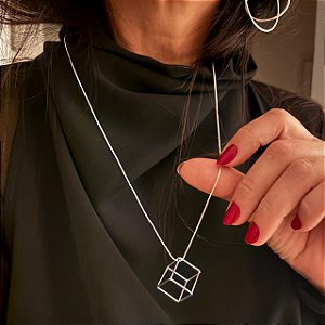 Colar Cubo ( dois em um com pingente que vira anel)