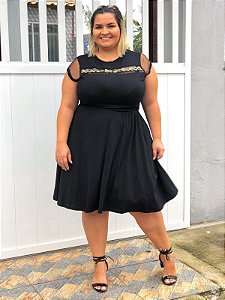 Vestido Preto Midi Soltinho Com Pedraria Manga de Tule Plus Size