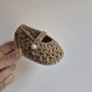 Sapatinho de crochê Mel