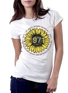 Camiseta Personalizada Raio de Sol Misturado Com Um Pouco De Furacão - Informe o Ano e a Idade